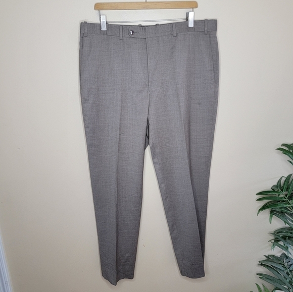 Peter Millar | Men's Classic Dress Pants in Taupe Wool Blend Size 38R. - Picture 1 of 4